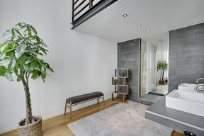 Spectacular Showroom in Le Marais - Image 10