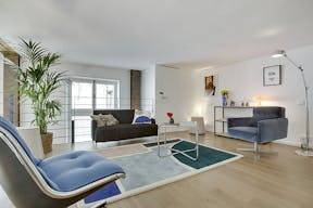 Spectacular Showroom in Le Marais - Image 13