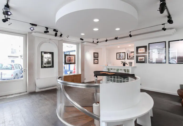 Gallery in Saint Germain des Prés - Image 1