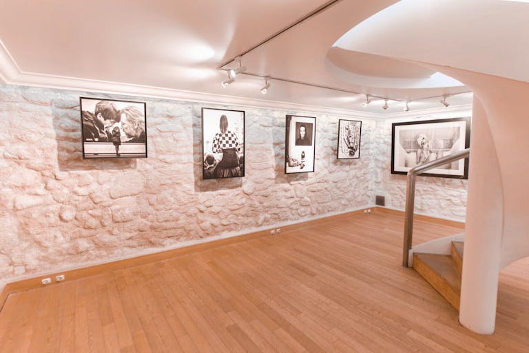 Gallery in Saint Germain des Prés - Image 3