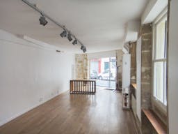 Rustic Pop-up Store in Le Marais - Image 0