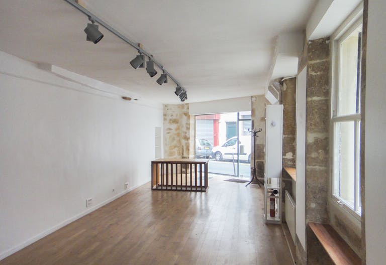 Rustic Pop-up Store in Le Marais - Image 0