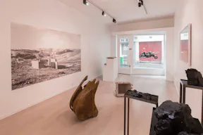 Bright Le Marais Showroom - Image 0