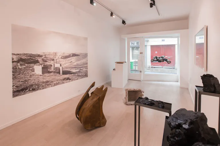 Bright Le Marais Showroom - Image 0