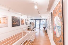 Characterful Showroom in the 8th district of Paris - Image 0