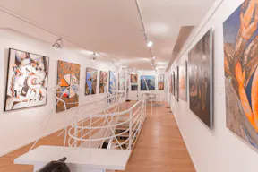 Characterful Showroom in the 8th district of Paris - Image 3