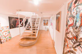 Characterful Showroom in the 8th district of Paris - Image 7