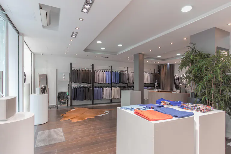 Sophisticated Temple Pop-Up Shop - Image 2