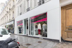 Sophisticated Temple Pop-Up Shop - Image 7
