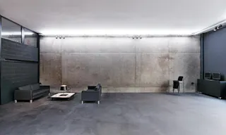 Incredible Showroom in Bastille - Image 1