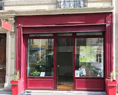 Modern Pop-Up Store in Voltaire - Image 0