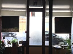 Modern Pop-Up Store in Voltaire - Image 3