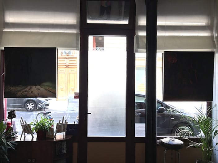 Modern Pop-Up Store in Voltaire - Image 3