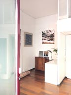 Modern Pop-Up Store in Voltaire - Image 5