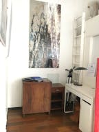 Modern Pop-Up Store in Voltaire - Image 6