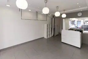 Pop-Up Store in Lecourbe - Image 1