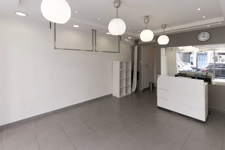 Pop-Up Store in Lecourbe - Image 1