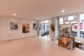 Large Showroom in Enfants-Rouges - Image 0