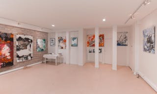 Large Showroom in Enfants-Rouges - Image 3