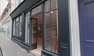 Large Showroom in Enfants-Rouges - Image 5
