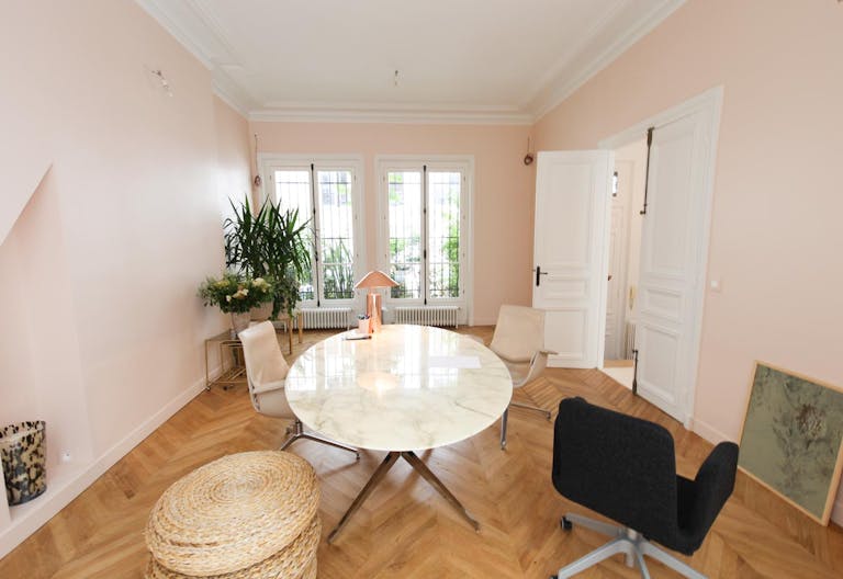 Showroom Space in Saint-Georges - Image 3