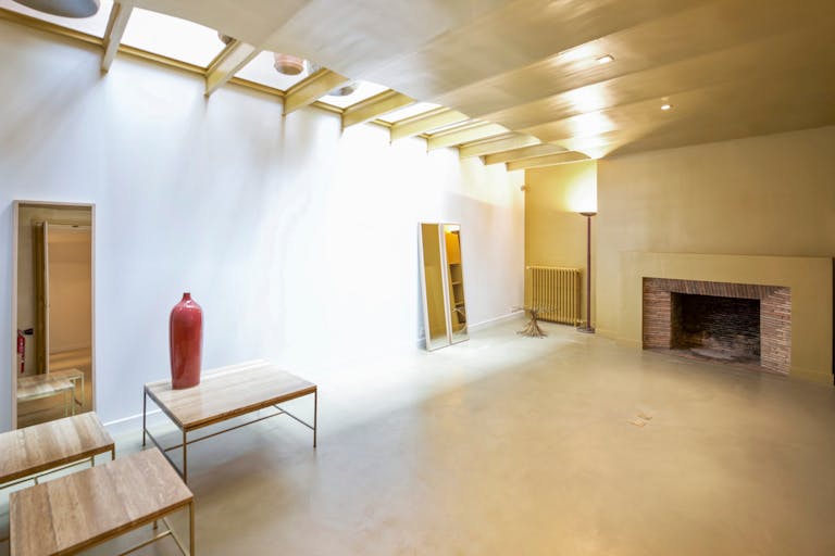 Showroom Space in Saint-Georges - Image 4