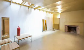 Showroom Space in Saint-Georges - Image 4