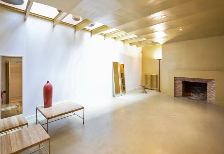 Showroom Space in Saint-Georges - Image 4