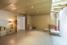 Showroom Space in Saint-Georges - Image 5