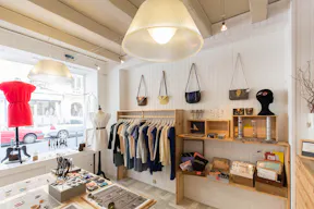 Pop-Up Store in Gare de Lyon - Image 2