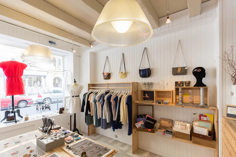 Pop-Up Store in Gare de Lyon - Image 2