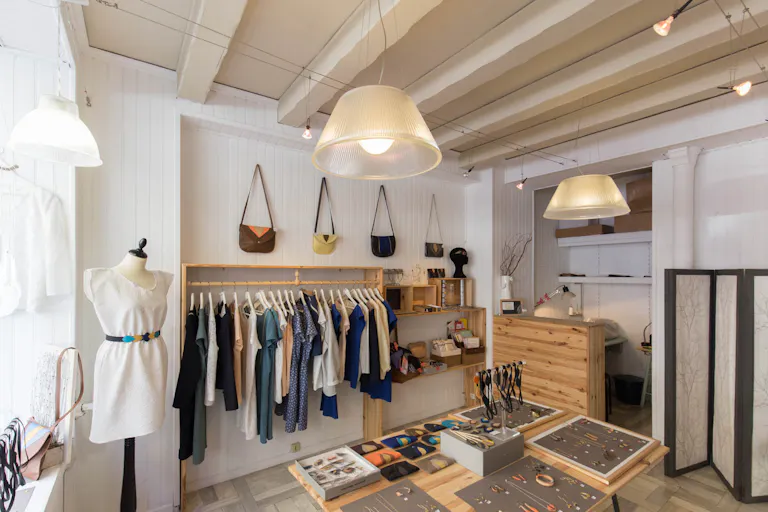 Pop-Up Store in Gare de Lyon - Image 3