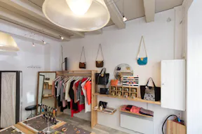 Pop-Up Store in Gare de Lyon - Image 4