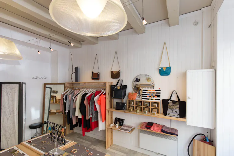 Pop-Up Store in Gare de Lyon - Image 4