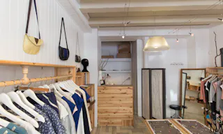Pop-Up Store in Gare de Lyon - Image 6