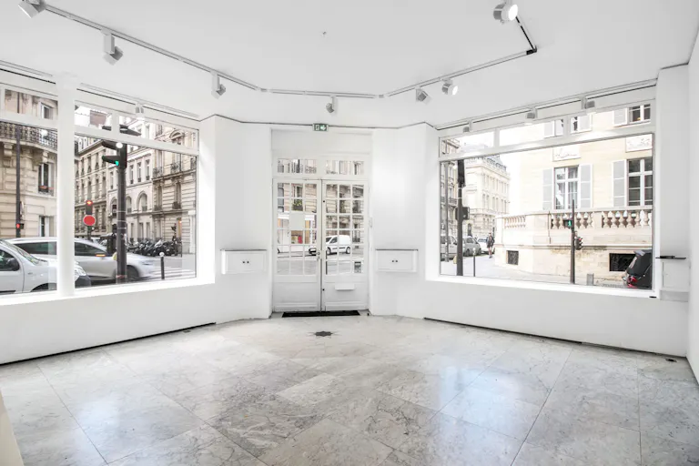 Boutique Quai Anatole France - Image 0
