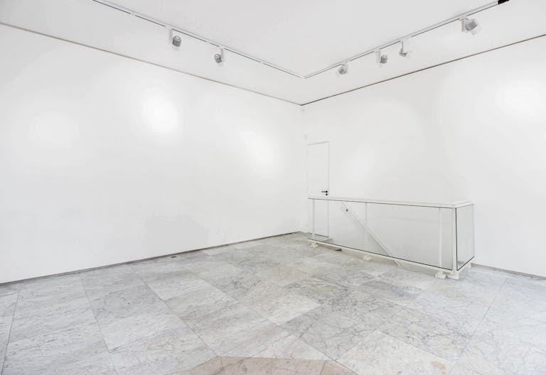 Boutique Quai Anatole France - Image 3