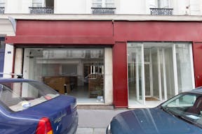 Rustic Showroom in Le Marais - Image 6