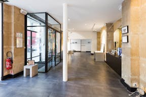 Historic Pop Up Store in Châtelet-les-Halles - Image 0