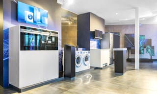 Historic Pop Up Store in Châtelet-les-Halles - Image 2