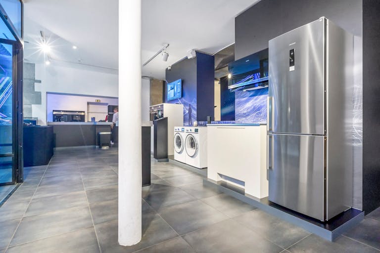 Historic Pop Up Store in Châtelet-les-Halles - Image 3