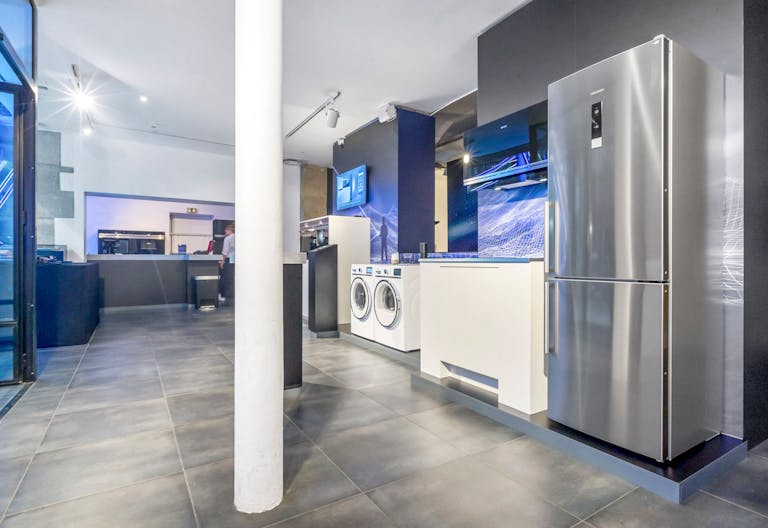 Historic Pop Up Store in Châtelet-les-Halles - Image 3