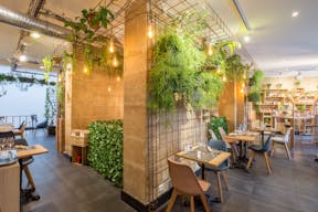 Historic Pop Up Store in Châtelet-les-Halles - Image 8