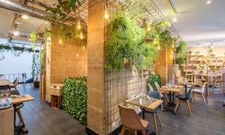 Historic Pop Up Store in Châtelet-les-Halles - Image 8