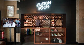 Historic Pop Up Store in Châtelet-les-Halles - Image 17