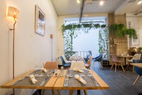 Historic Pop Up Store in Châtelet-les-Halles - Image 25