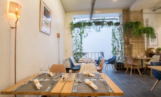 Historic Pop Up Store in Châtelet-les-Halles - Image 25