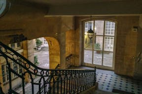 Historic Pop Up Store in Châtelet-les-Halles - Image 32