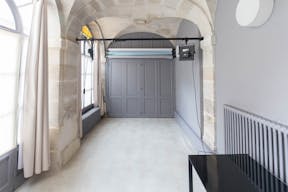 Unique Pop-Up Store in Le Marais - Image 0