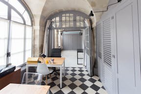 Unique Pop-Up Store in Le Marais - Image 5